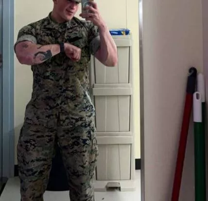 (22) marine  posted by USMC_B22