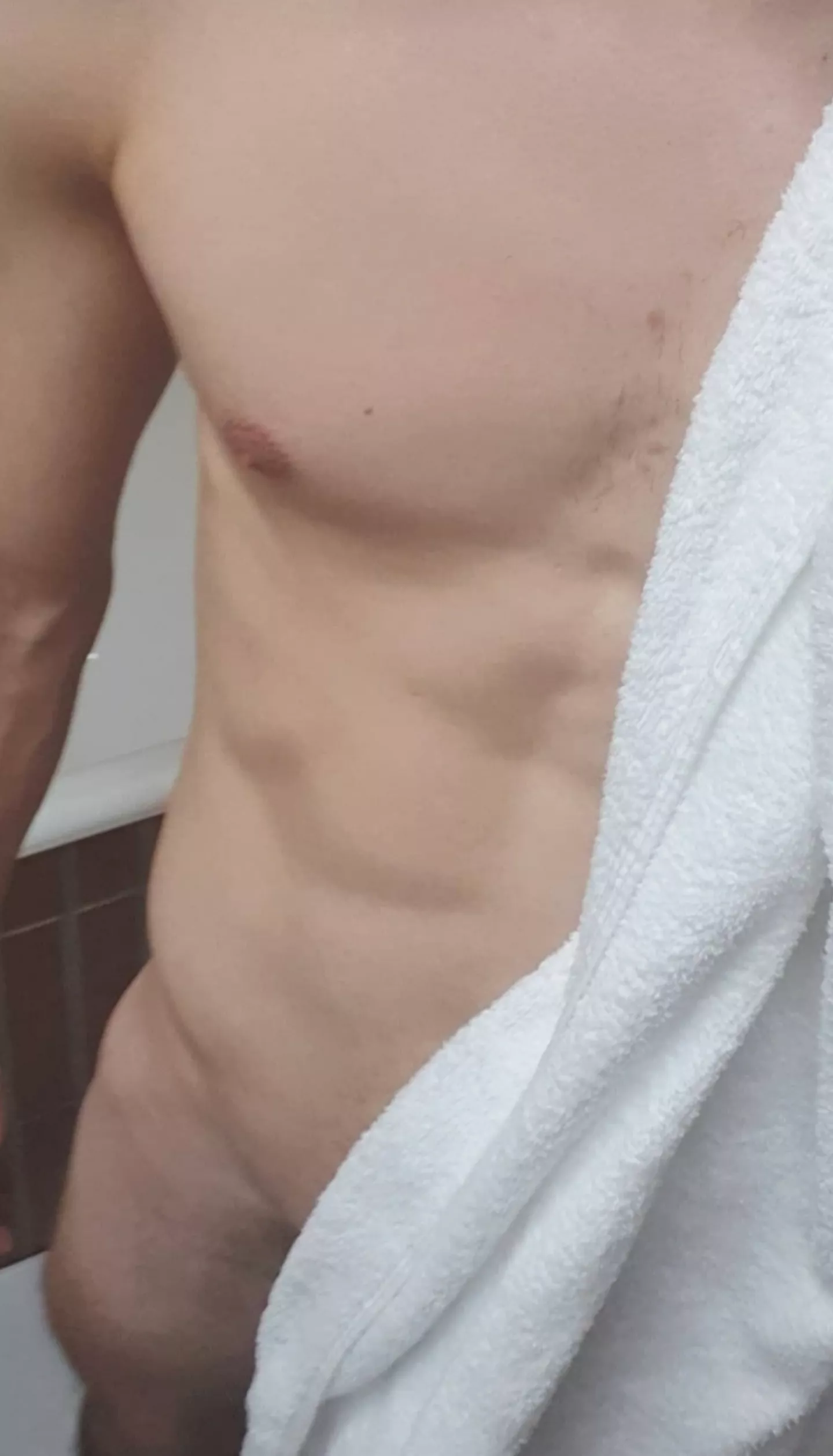 24 Straight swimmer here. Any fit bros wanna chill on snap? Add me: batica_gym99 posted by Batica_gym99