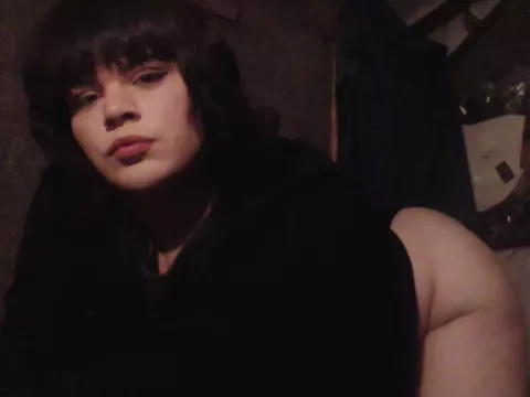 26  t girl looking for a boy with a cute face pretty waist and P H A T  A S S hmu wraithbabe2  posted by midnight9797