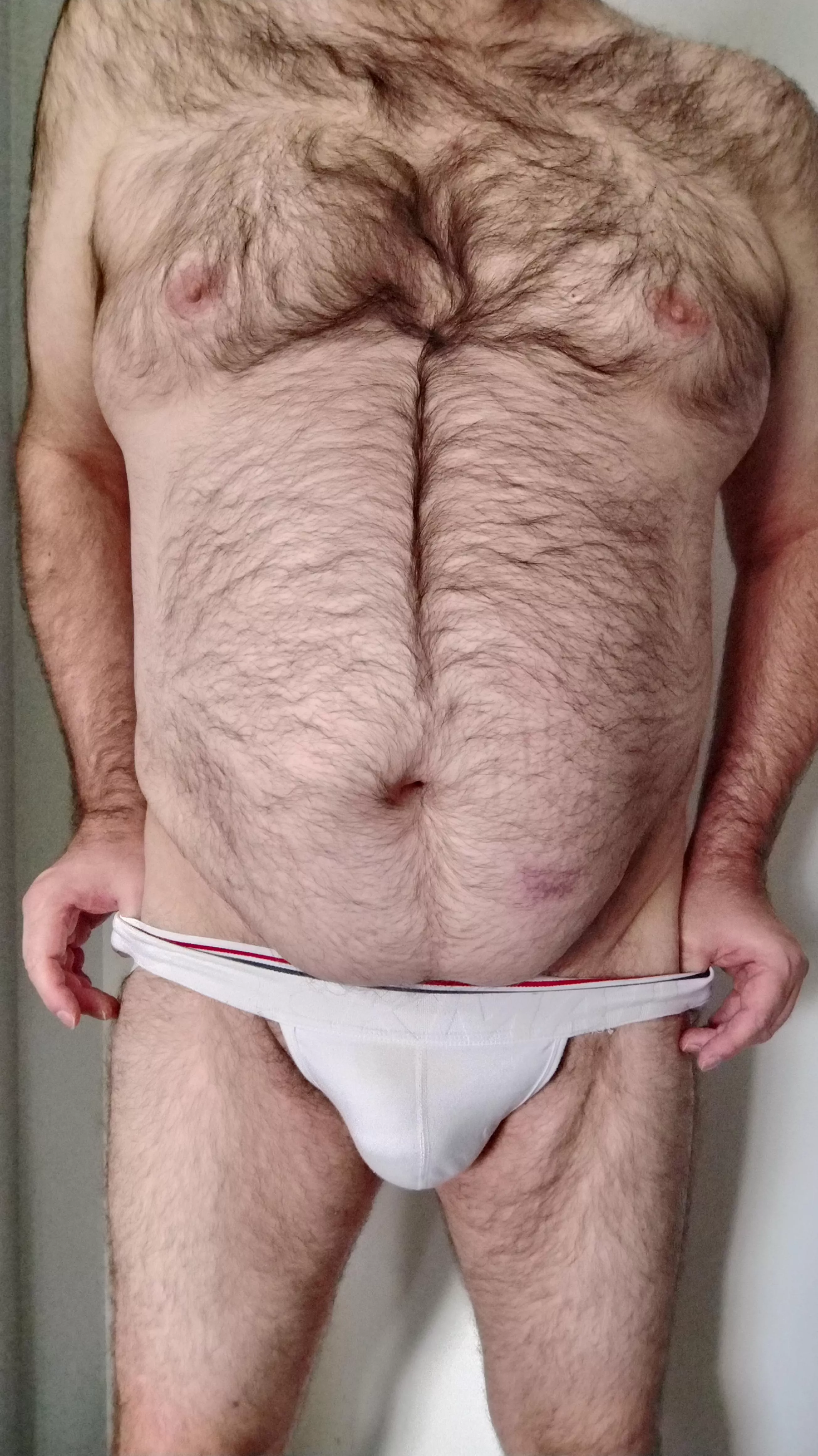 42 Daddy needs a sexy boy in his DMs  posted by th1rstyb0y