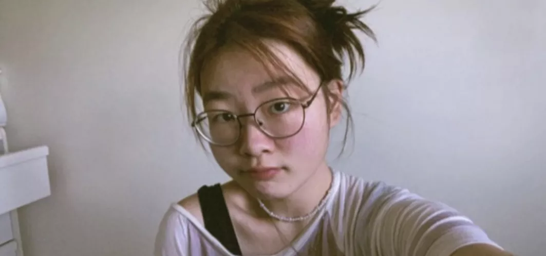 5'2 freshmen in college :) by melissap27