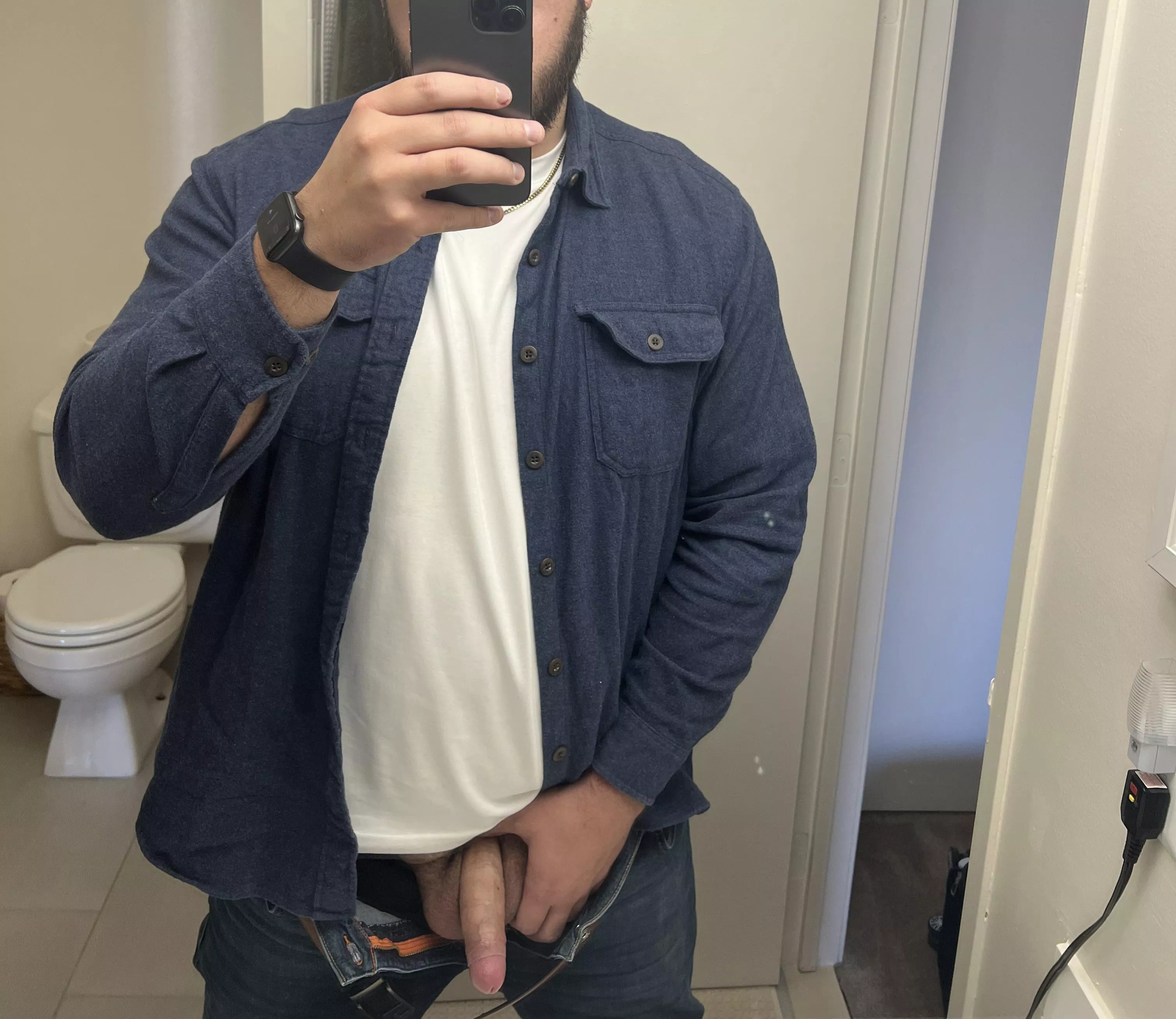 6’5 270 about to step out for the day posted by jtanner489