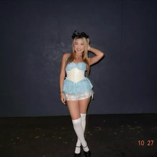 Alice in Wonderland  by whitetoweltw