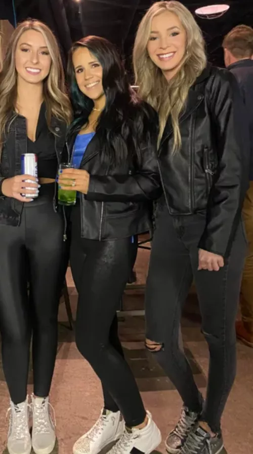 All in black by Chaturbater1