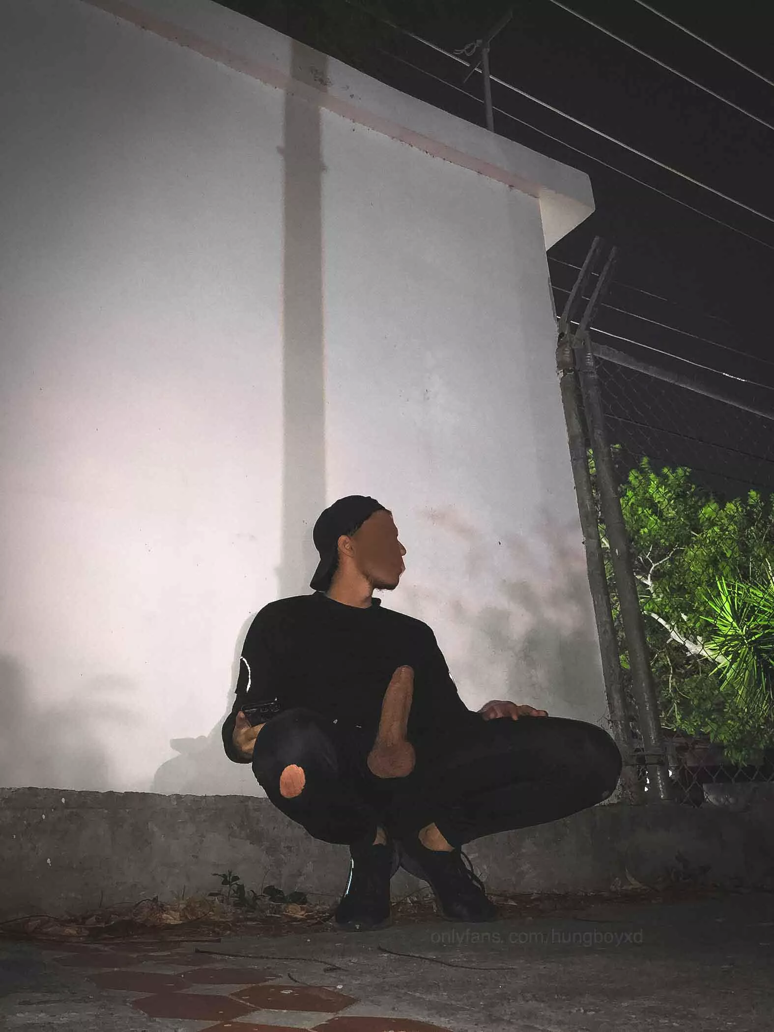 always making sure to get caught. what your reaction be? age [25] posted by hungboyxd