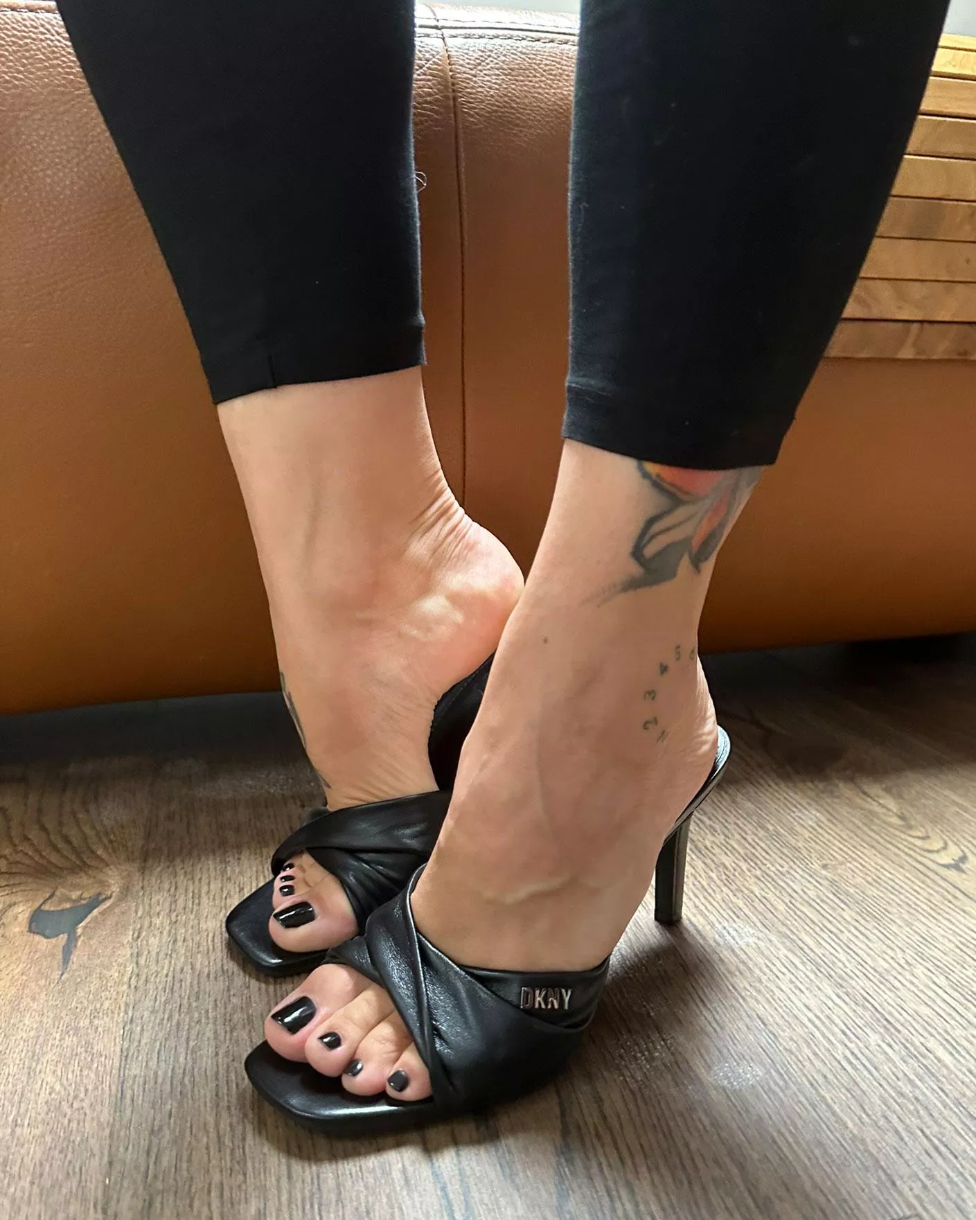 Another pair of my high heels collection 😋 posted by Pixiesoles23_