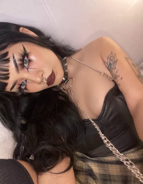 are you into kinky goths like me? 😈🖤 by amethystbruise