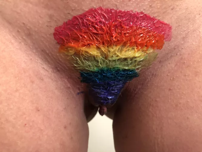 Calling all VOYEURS!  Come taste the rainbow and  find me on that spicy page!  First clue is in the comments! Xoxo by RiverodiaBigButt