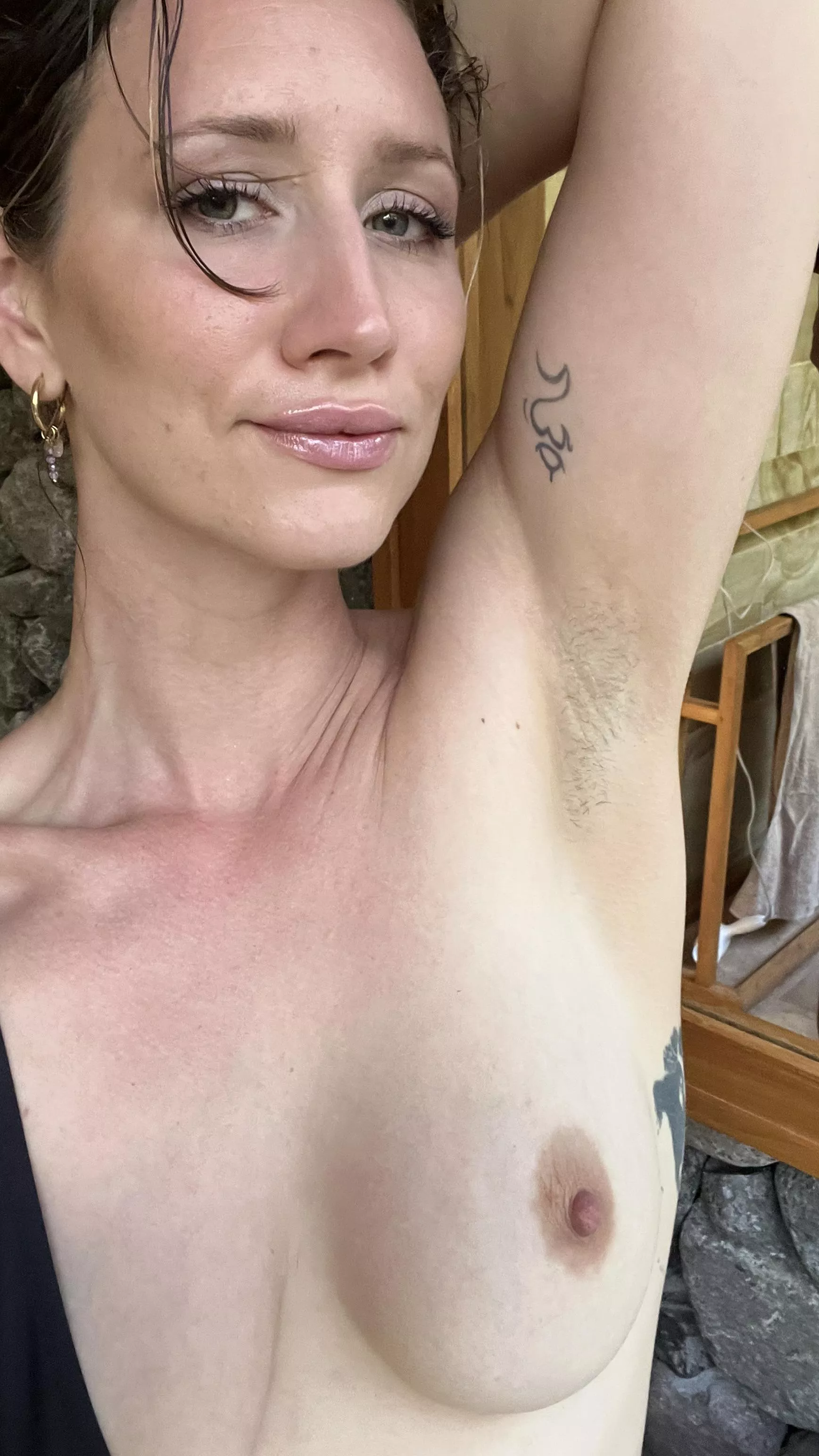 Do you prefer shaved, hairy, stubble? posted by Hardboiledsex