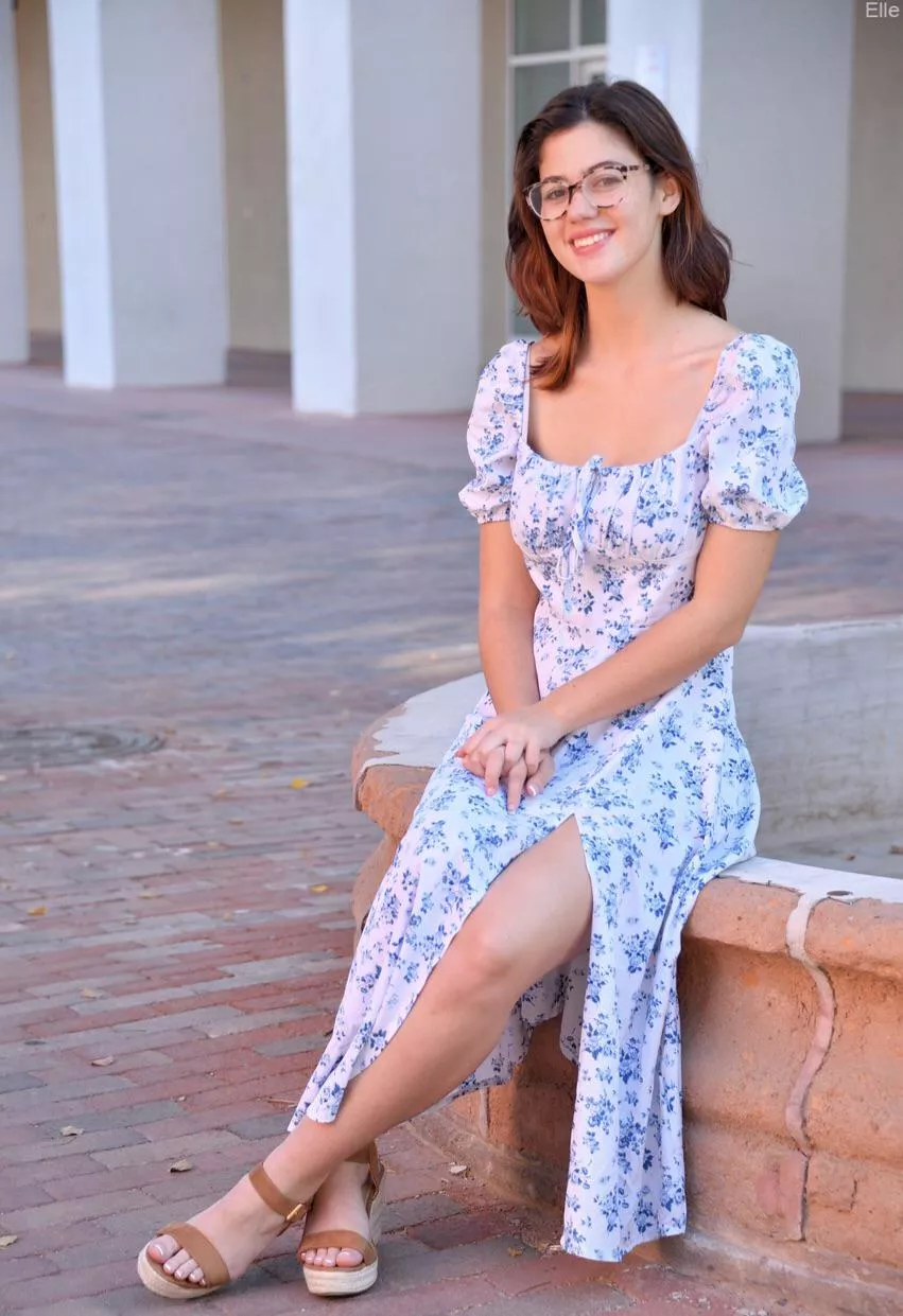 Ellie Nova posted by DMesbond