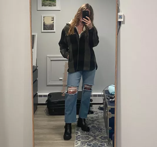 Feeling cute 😉🥰 [f] by hornyhamburglar