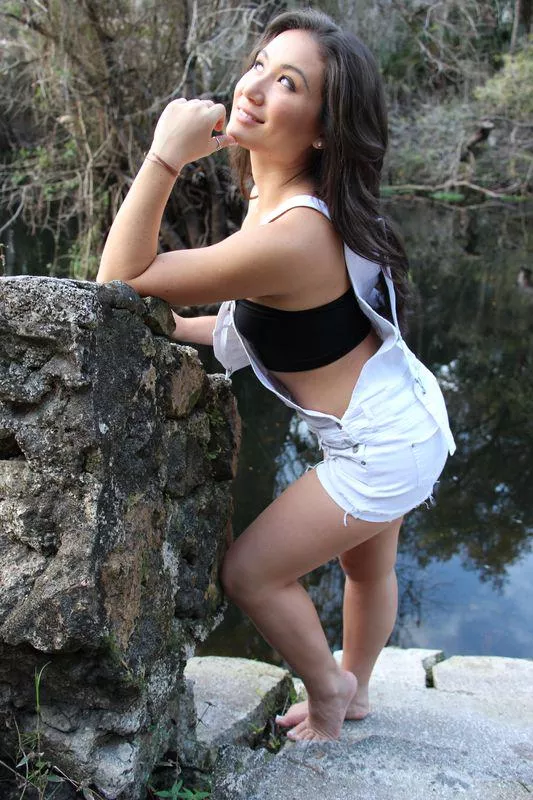 Feeling springy today.. 🌸🌺 posted by nikkidavisxo