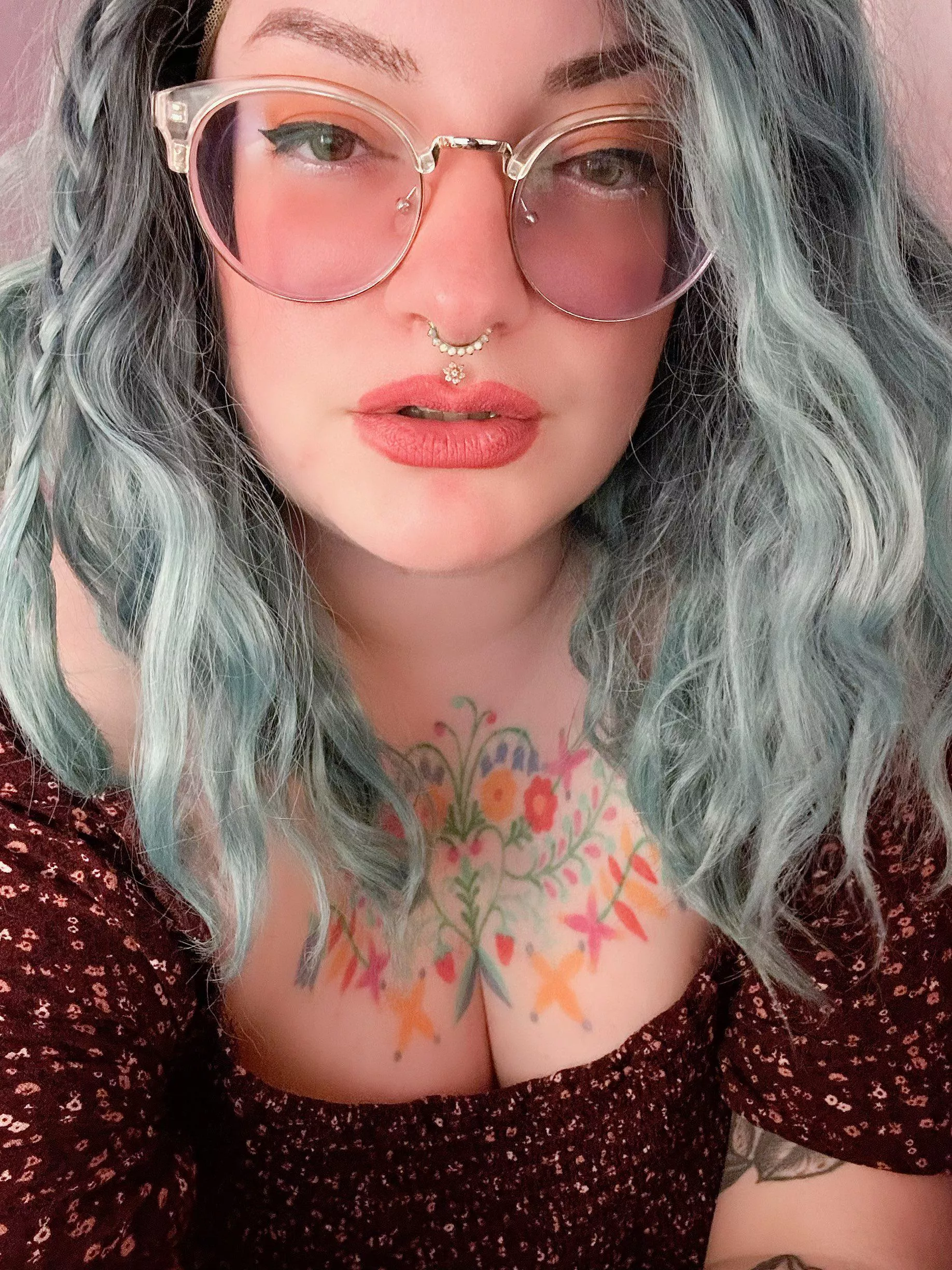 FETISHY ALT GIRL next door. NEW quickie customs menu. Favorites include forced GAY, chastity, feminization, CEI, SPH. Available now for [sext][aud][rate][vid][dom][fet][cam][fan]. posted by edenbardot