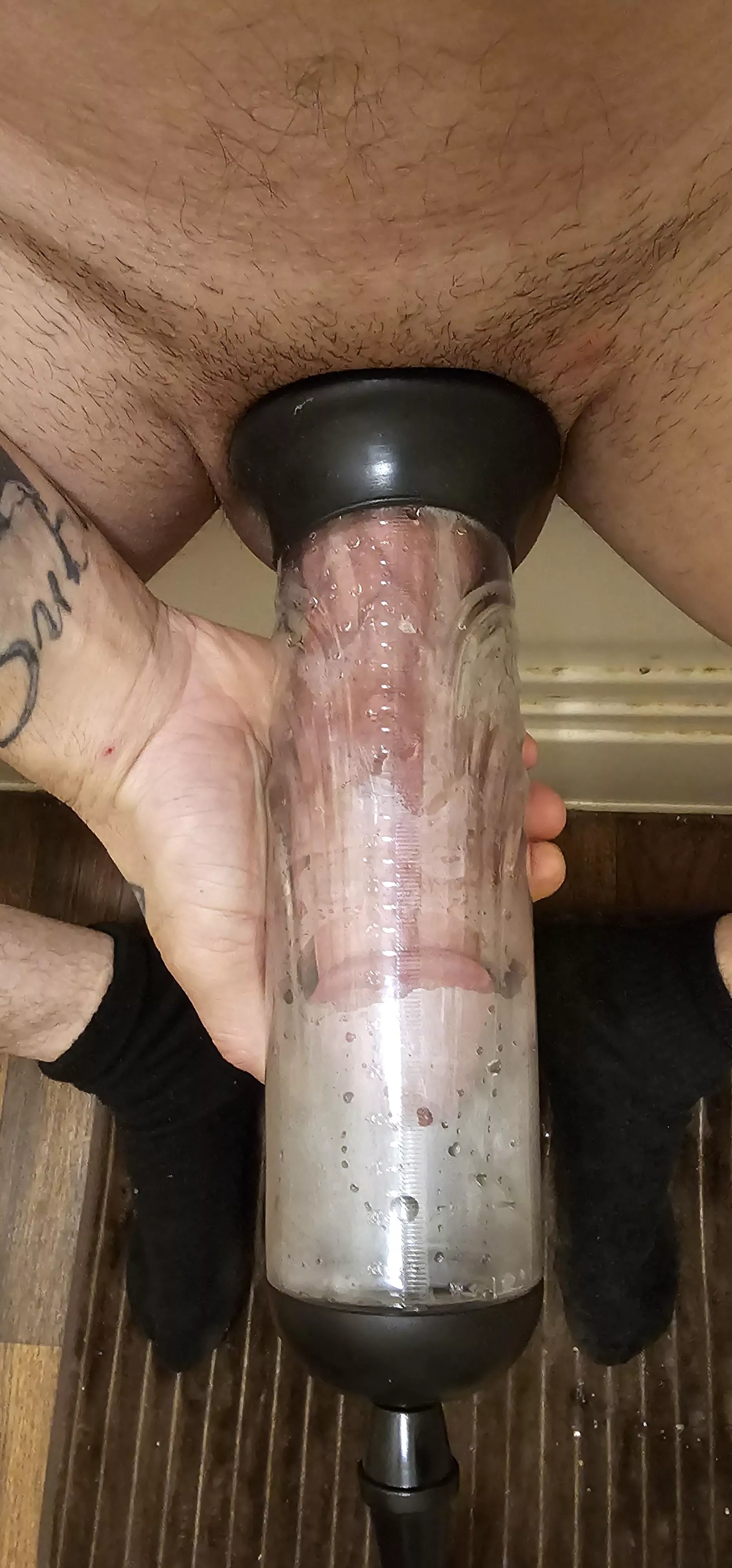 First time pumping, 🔗 in bio posted by aaronchaos