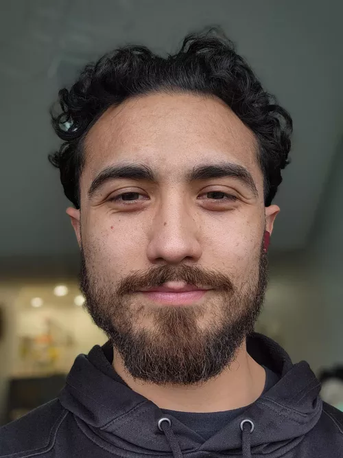 Hello gorgeous people 😍 happy Friday 🫶🏽 by Upper_Cod_2043