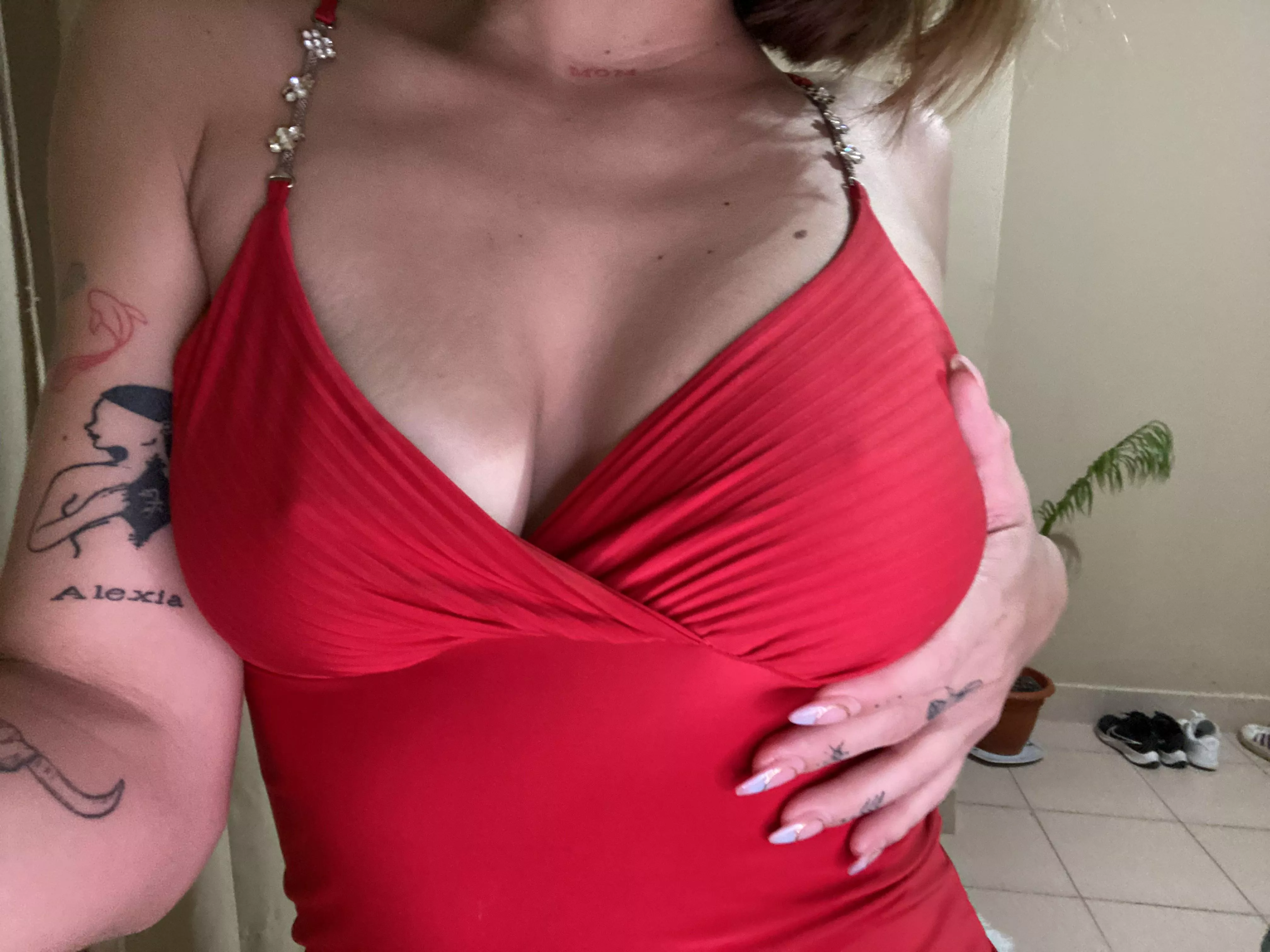 Hungry pokies posted by itszoeygirl24