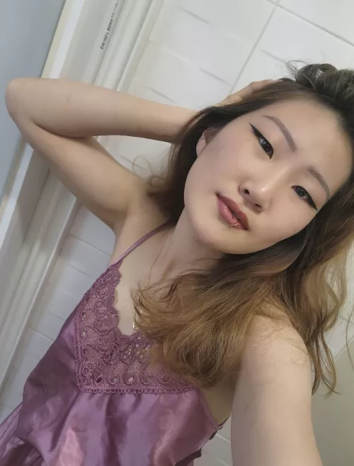 I am a cutie? by Emi1on