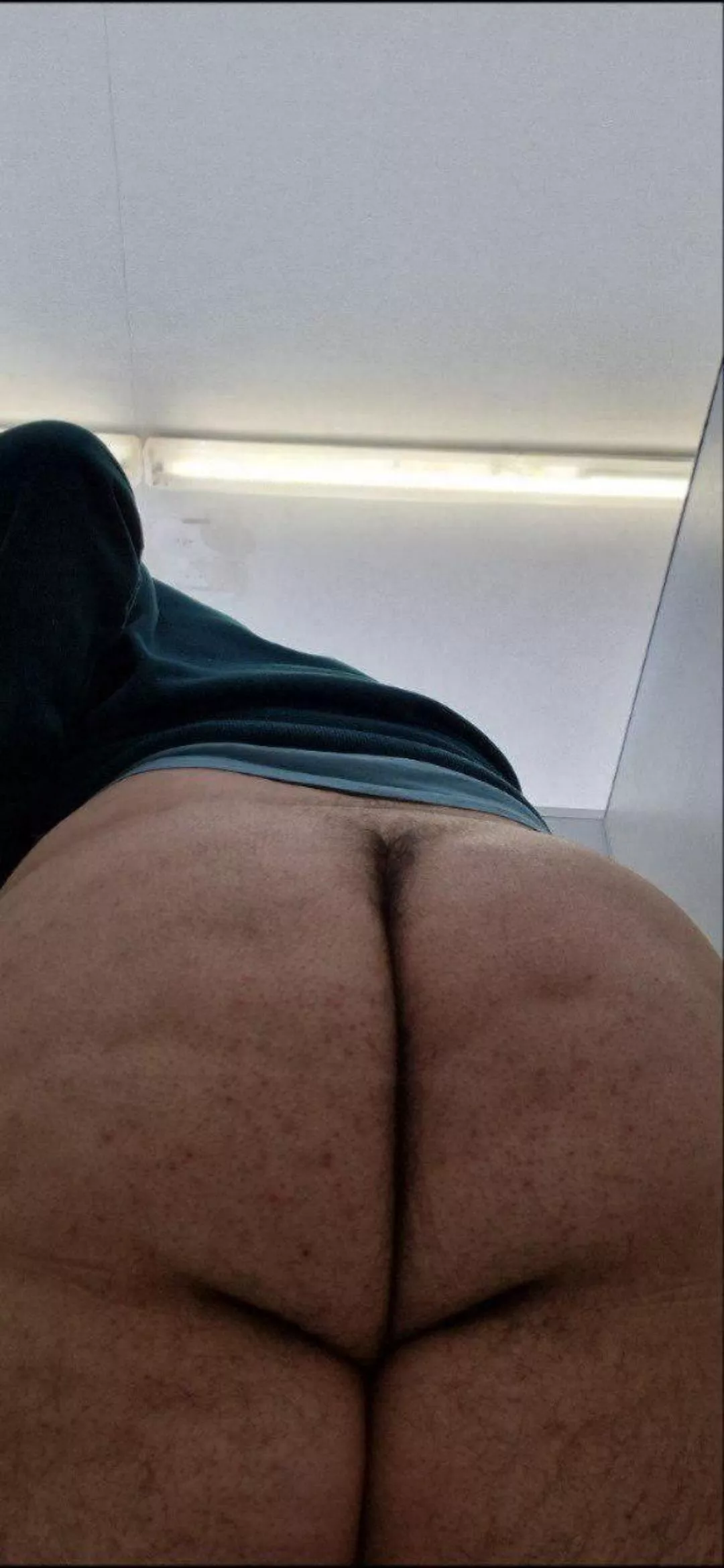 I have big and hairy ass who want posted by Maximum_Inspection49
