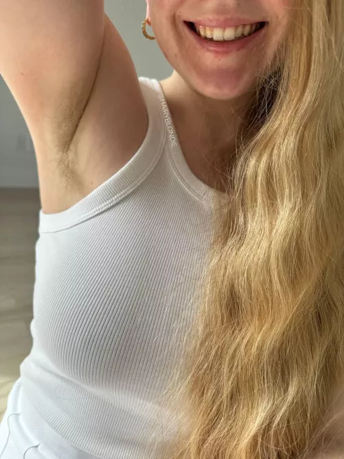 I love being a hairy girl by efiwfsn