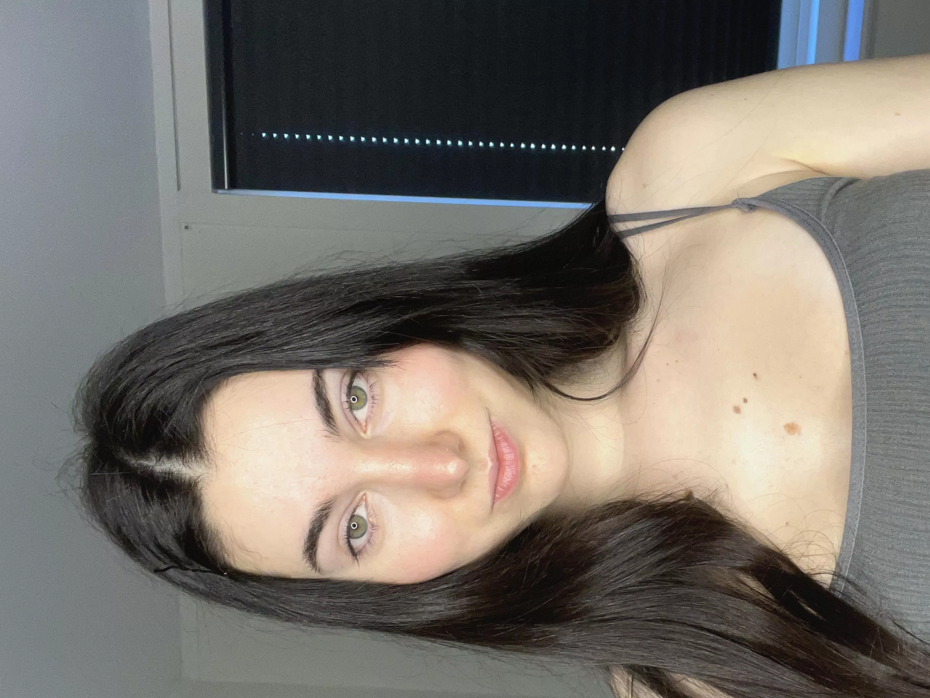  I prefer to greet you from work in this position  posted by smcochr2