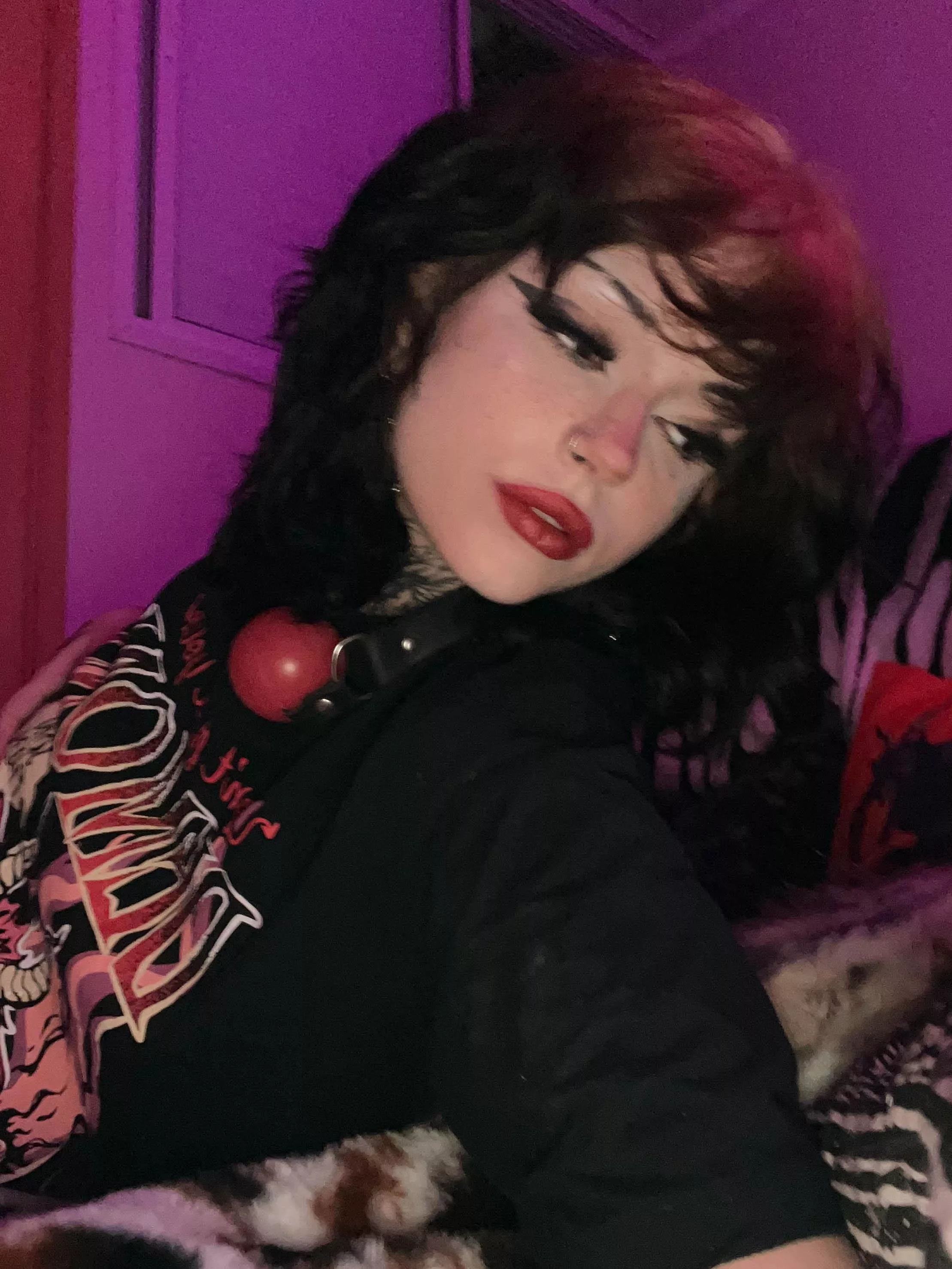 I'm undecided if I like the new hair color posted by Mantasticles