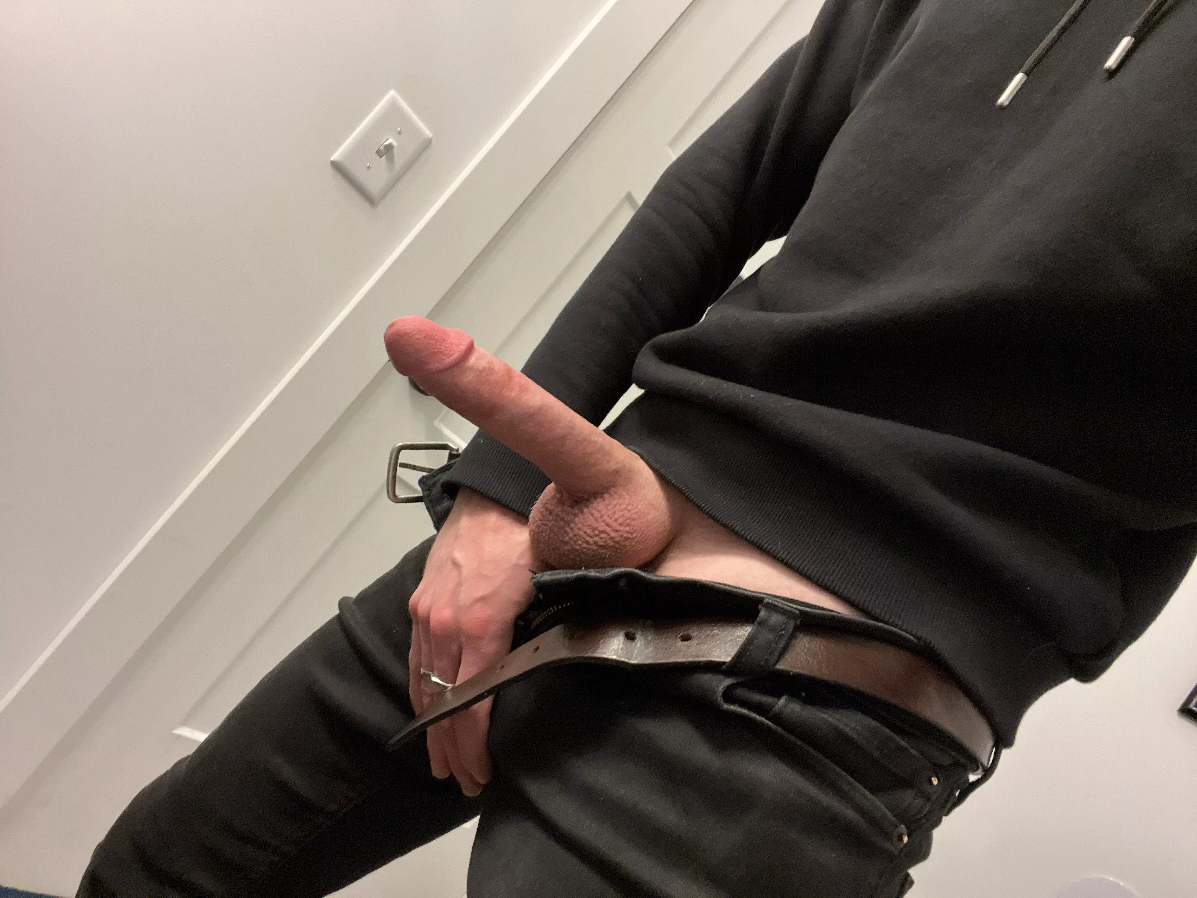 It’s pointing to where your head should be  posted by KirkJamesT91