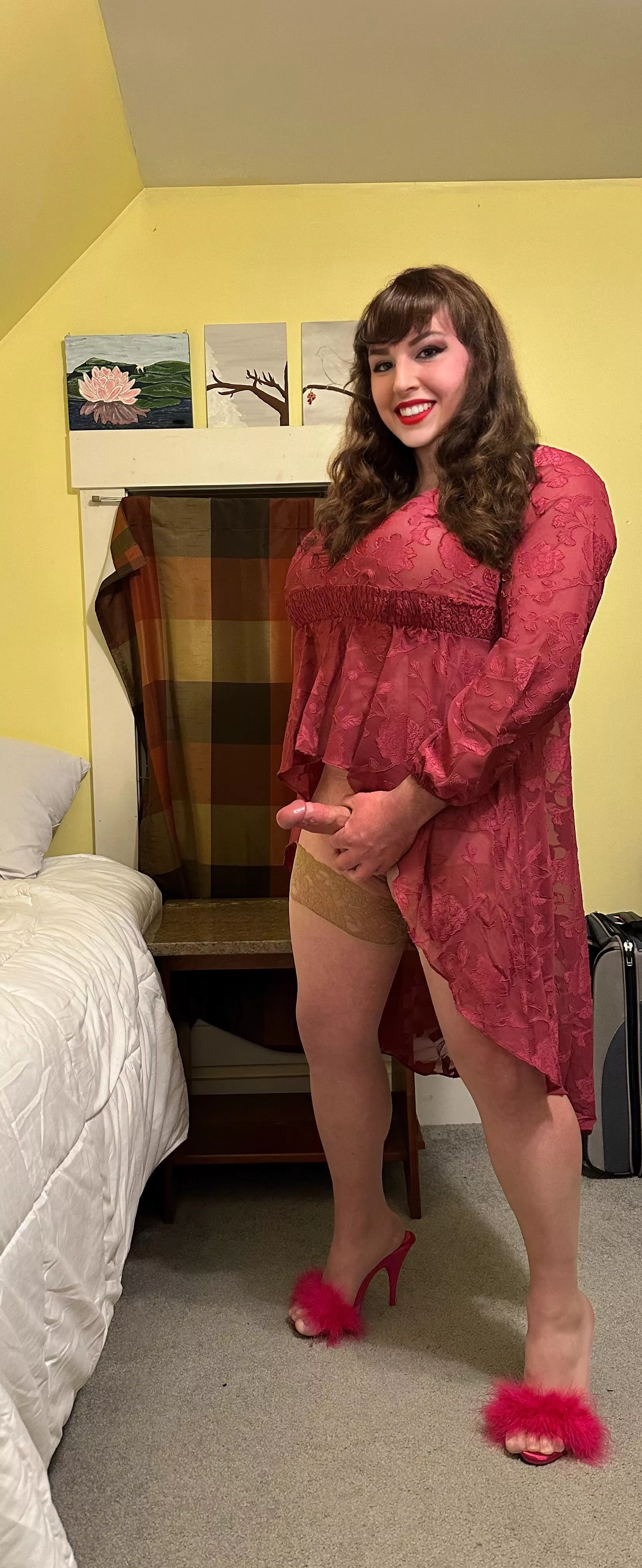 Keep that mouth open I’m about to….cum 💦💦 posted by sissycassie710