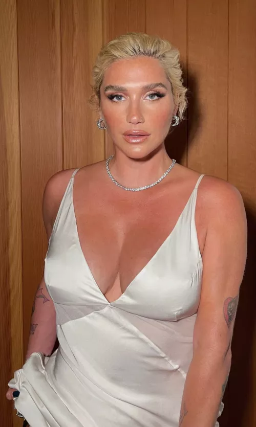 Kesha Rose by brown3cake