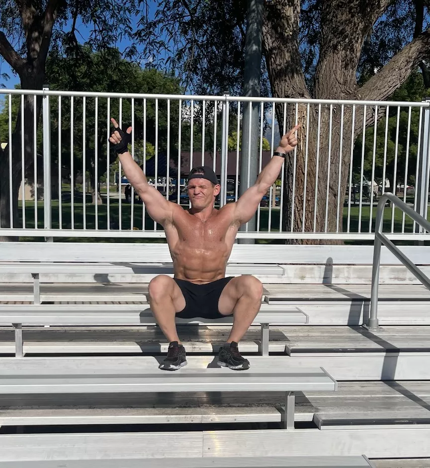 Lick my sweaty East European armpits! posted by gayvittles