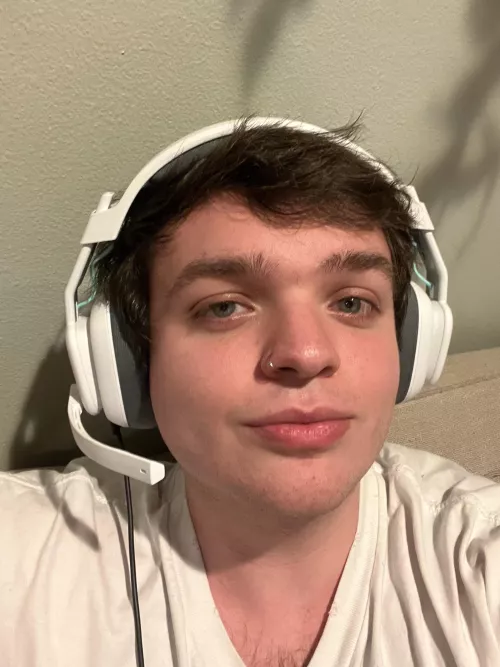 lookin for a fortnite parttyyyy by -jaydxn-