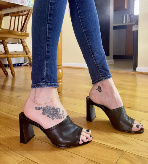 Lovely Leather by Lotusgirl00