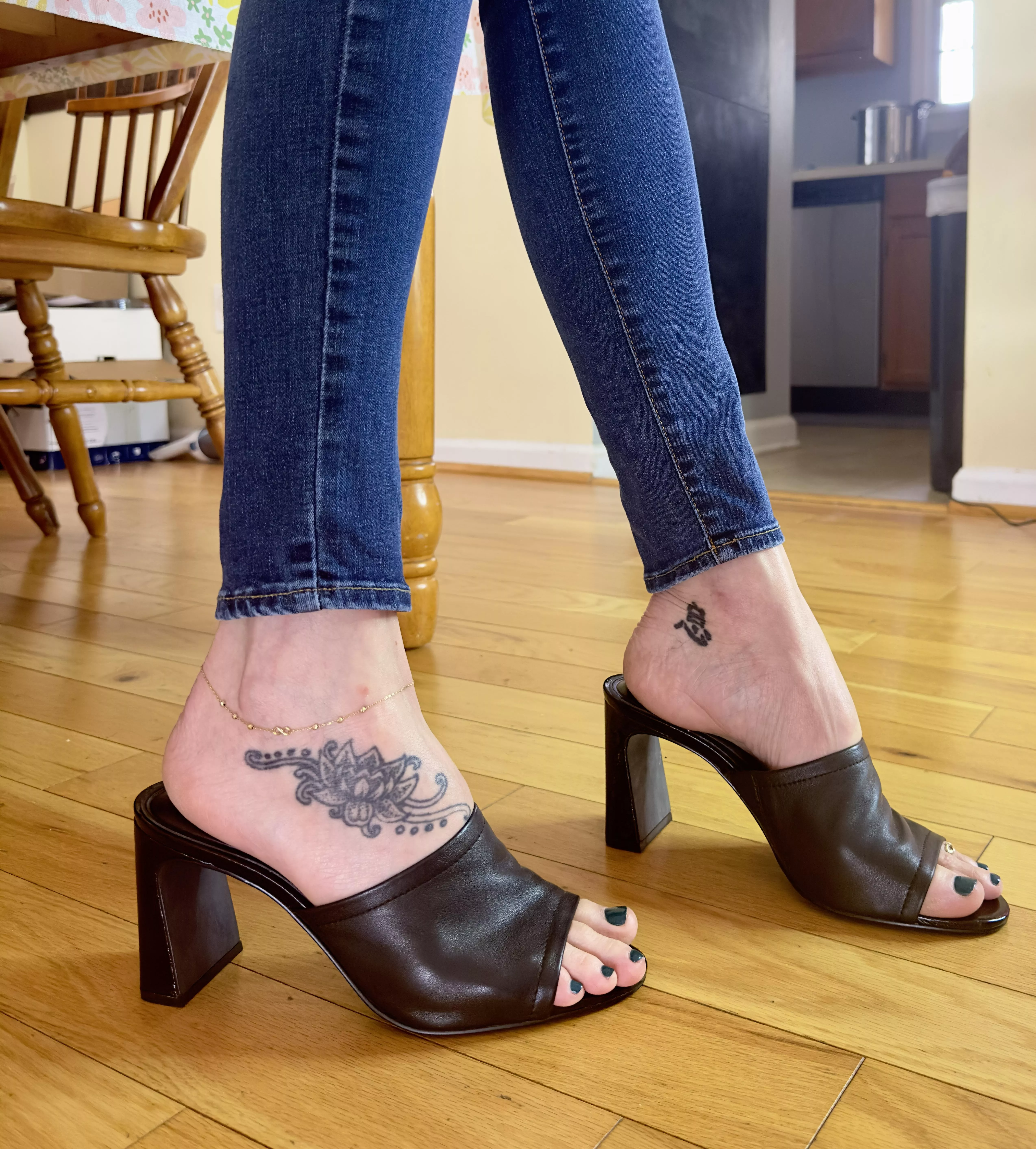 Lovely Leather posted by Lotusgirl00