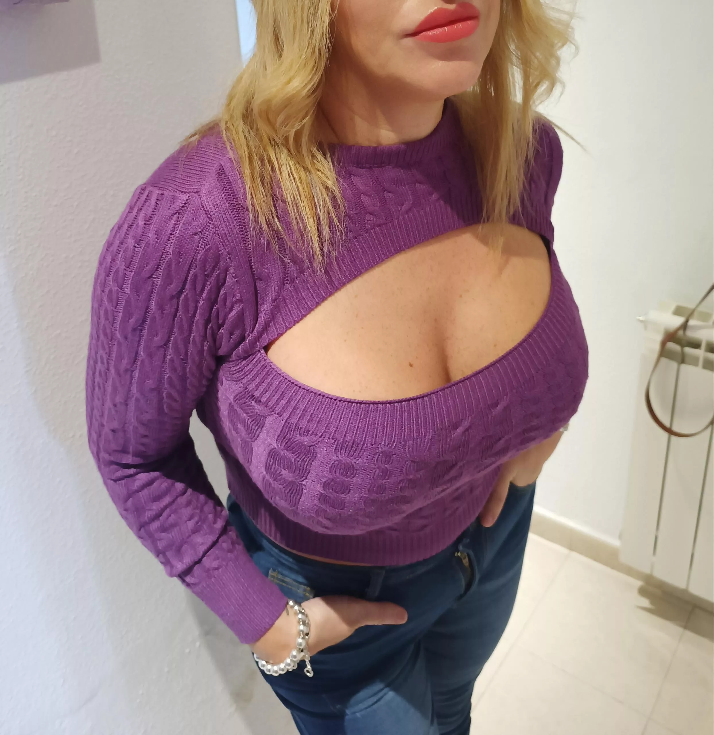 Milf 49(f) posted by missjonner74