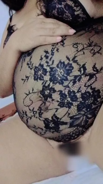 Mommy is hungry do you want to feed her (pregnant) posted by pili19