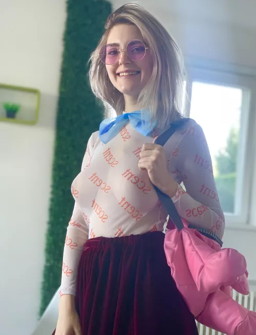 My motto in life is to wear pink glasses by DeliciousBeautyQueen