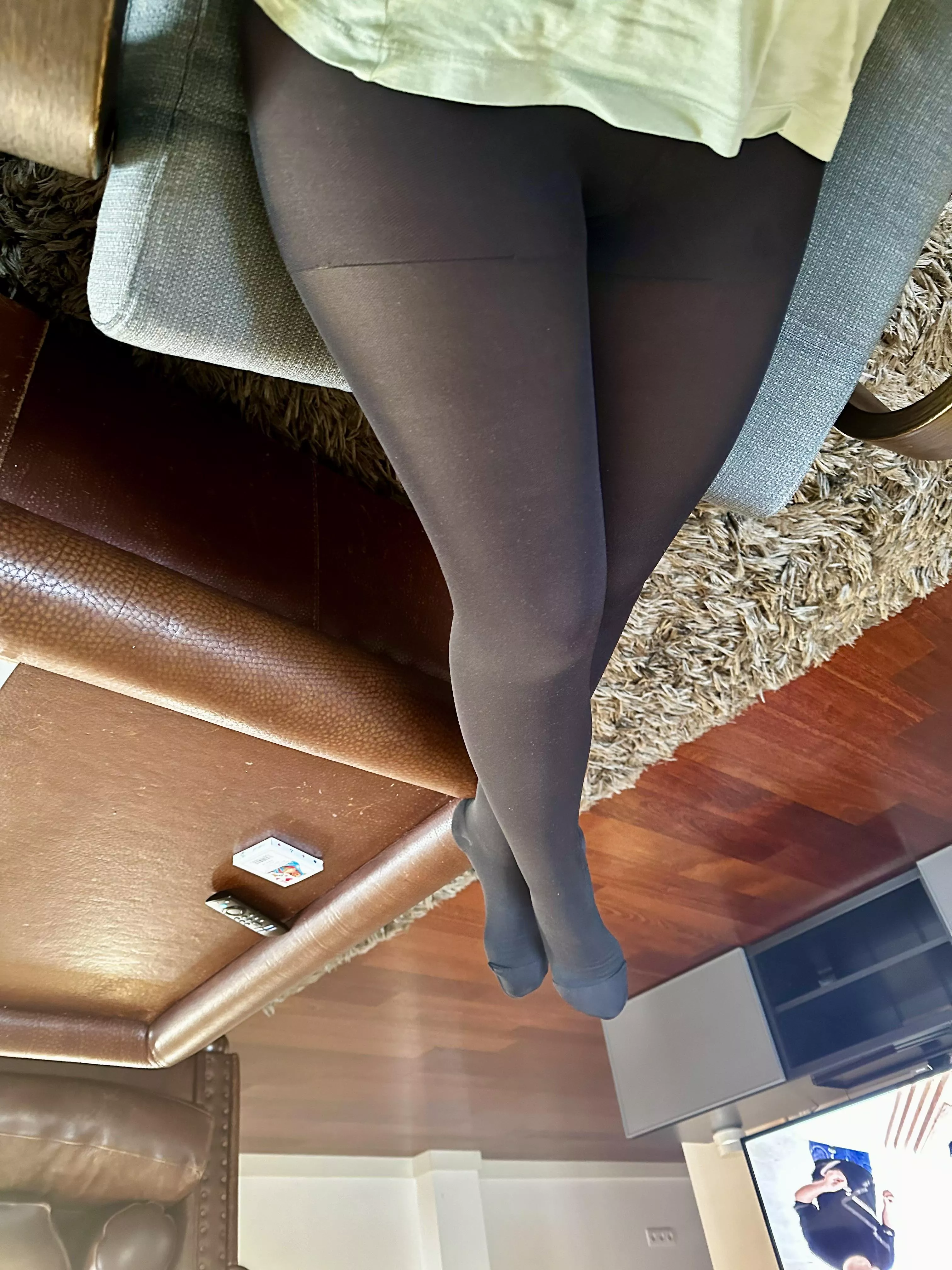 Need white cream on my black nylon posted by MarySexxxxy