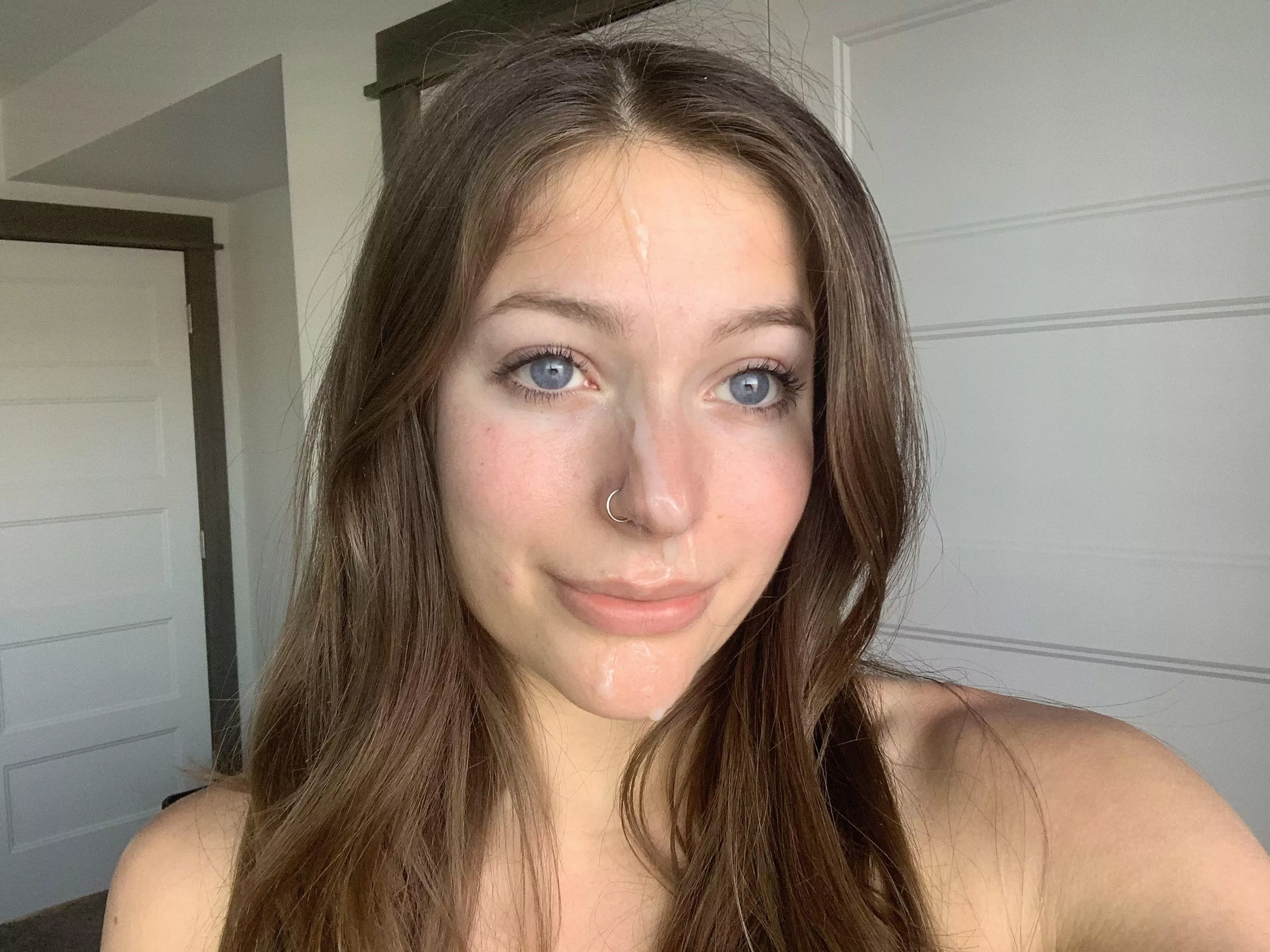 No one suspects what a cumslut I am  posted by jessnjamez