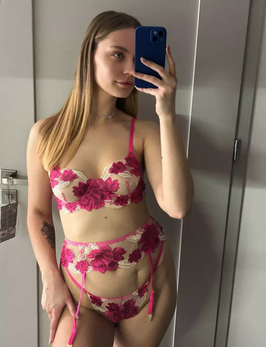 Outfit for a date posted by SexyWaterNymph