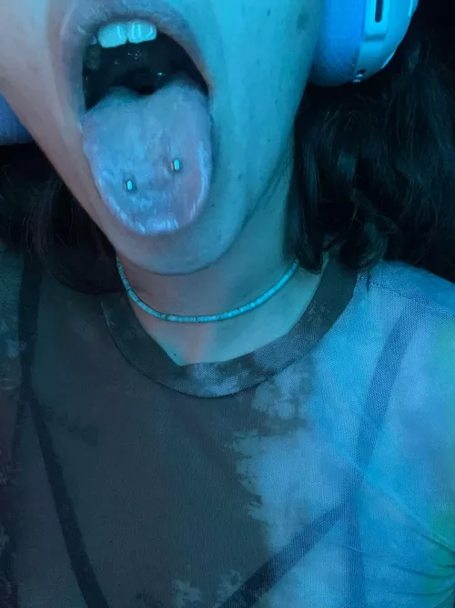 Play with this little bunny 🐰 by badandpretty