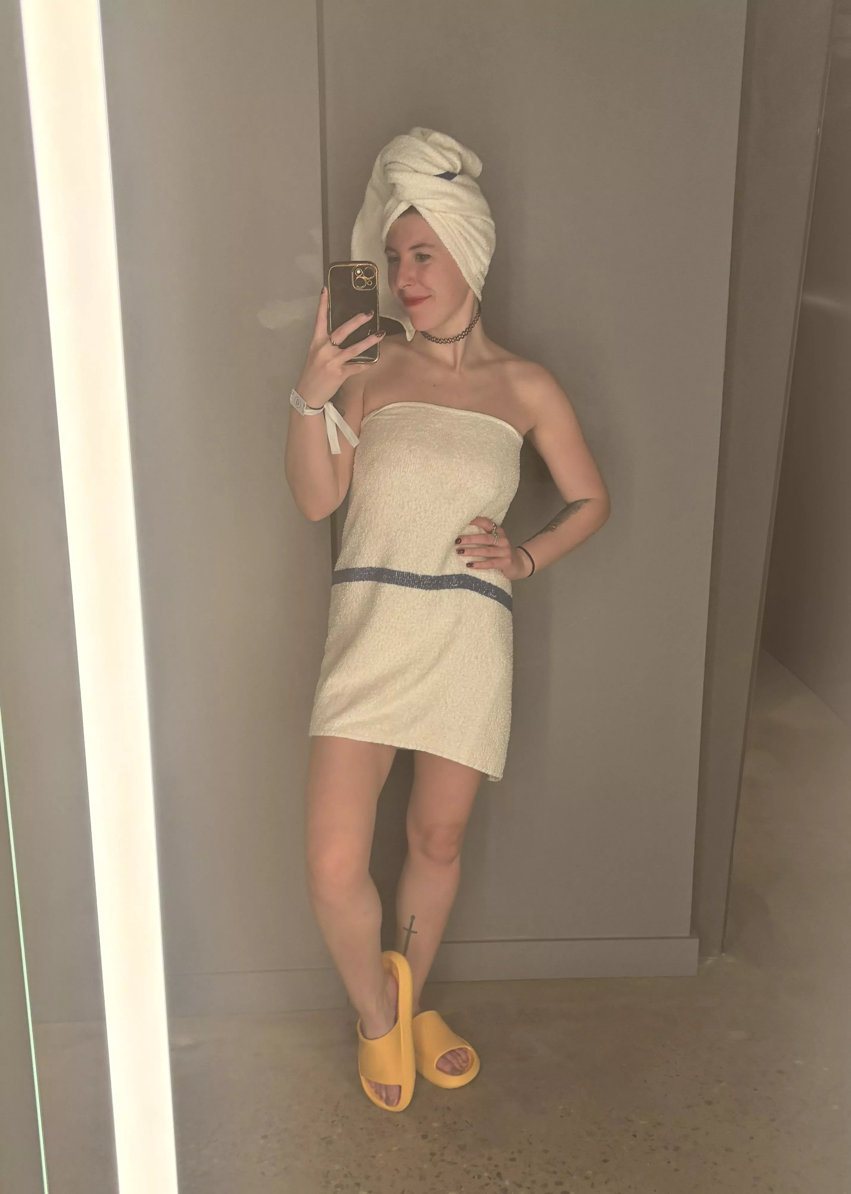 Sexy in the steam room posted by sirenskiss3