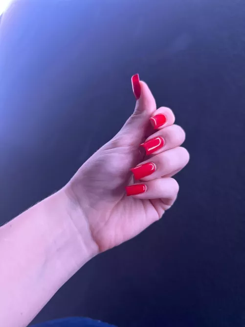 sexy red by strungdelorme