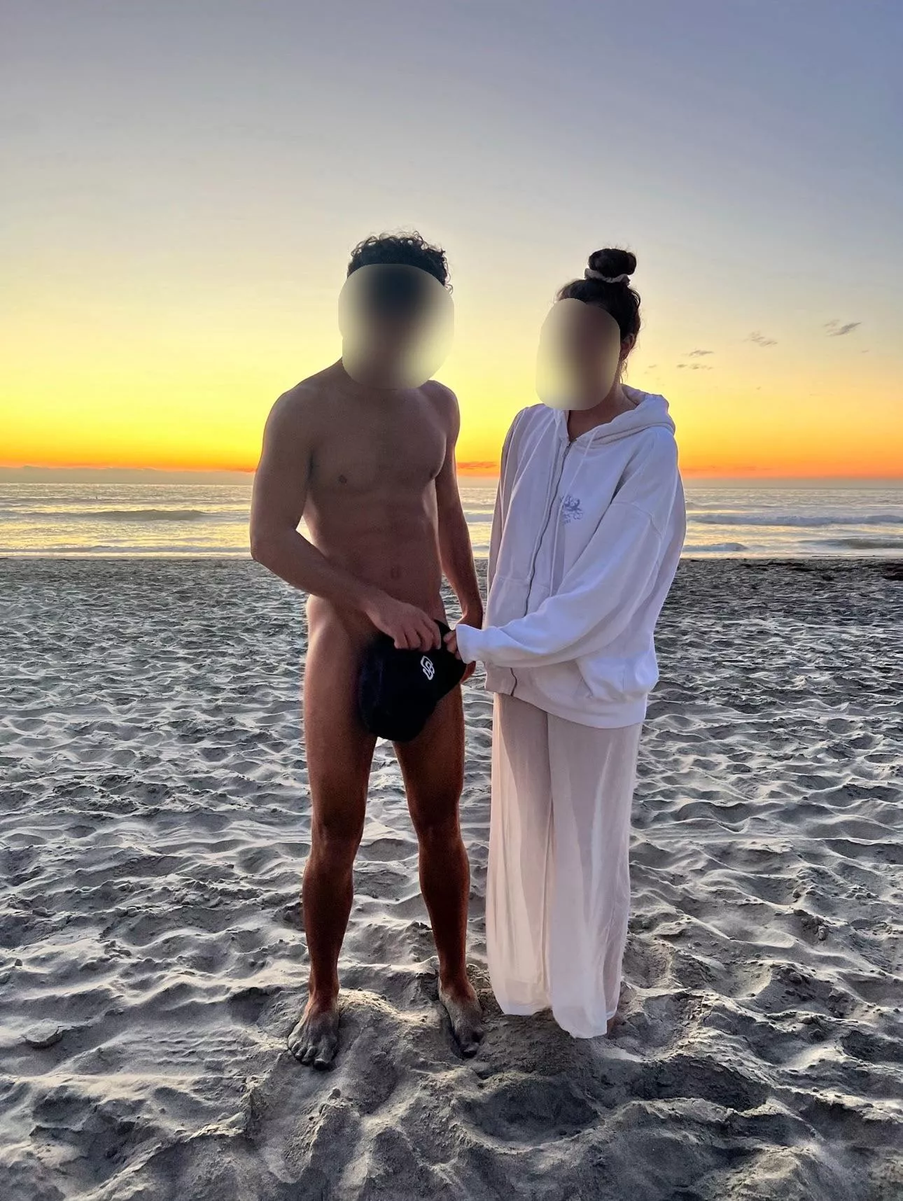 She couldn’t help but take a peak posted by SpookyStocking