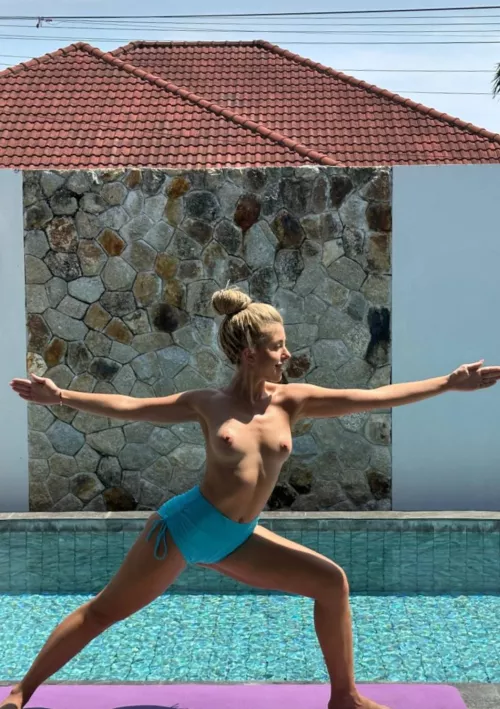 Starting the morning right by RoyalSexyLioness