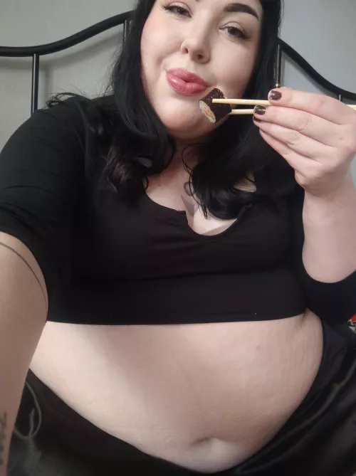 Sushi in bed 😈 by PrinceznaViktorka