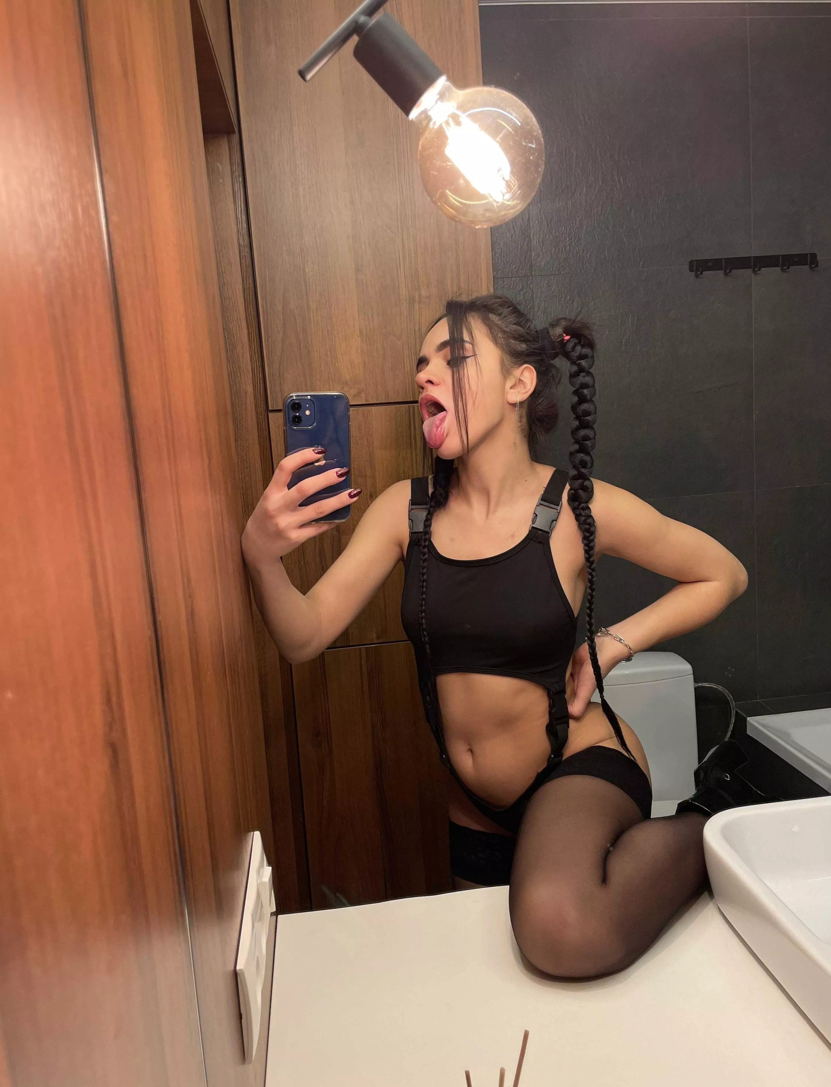 Tell me the size of your member with just one smiley posted by Queen_Voluptuousness