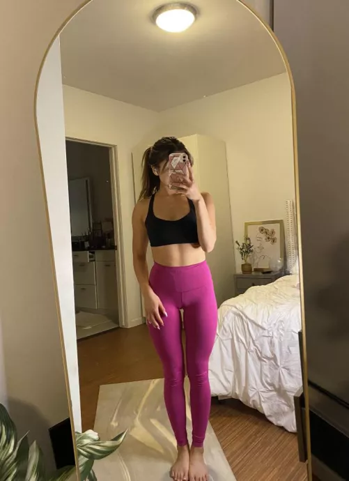These pink lulu lemon leggings outline my 🍑 perfectly  by EllieBunnieXO