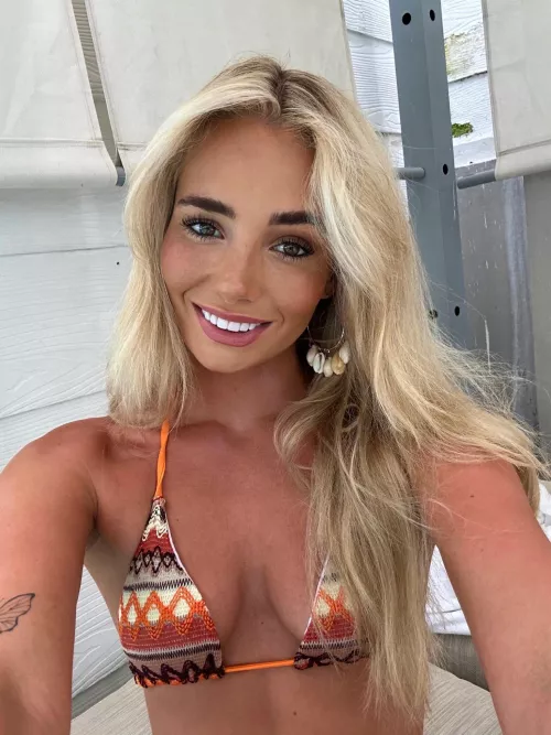 This is the smile i have when i'm on holiday by inked_glow