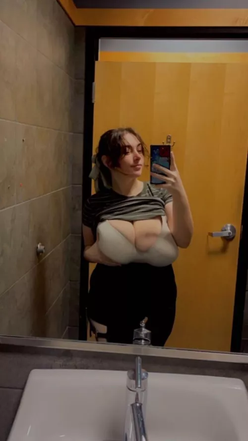 Toby (@mushroombitchx) [fansly] by MushroomBitchxx