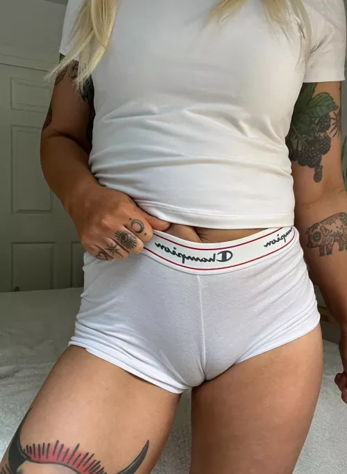 When the seam rubs on your clit by grandmas_beachouse