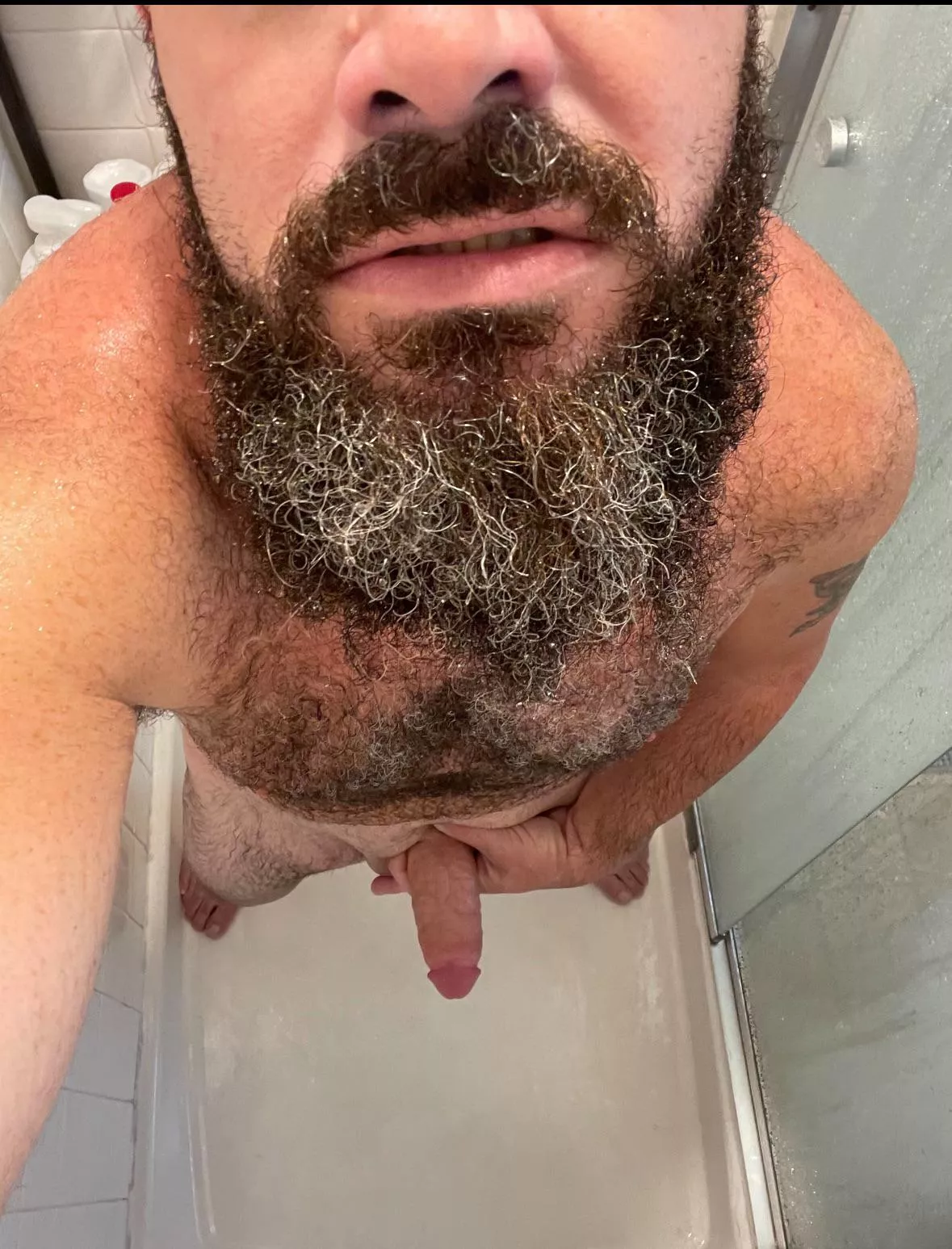 Y’all seemed to enjoy my shower selfie. Here’s another posted by NCYank23